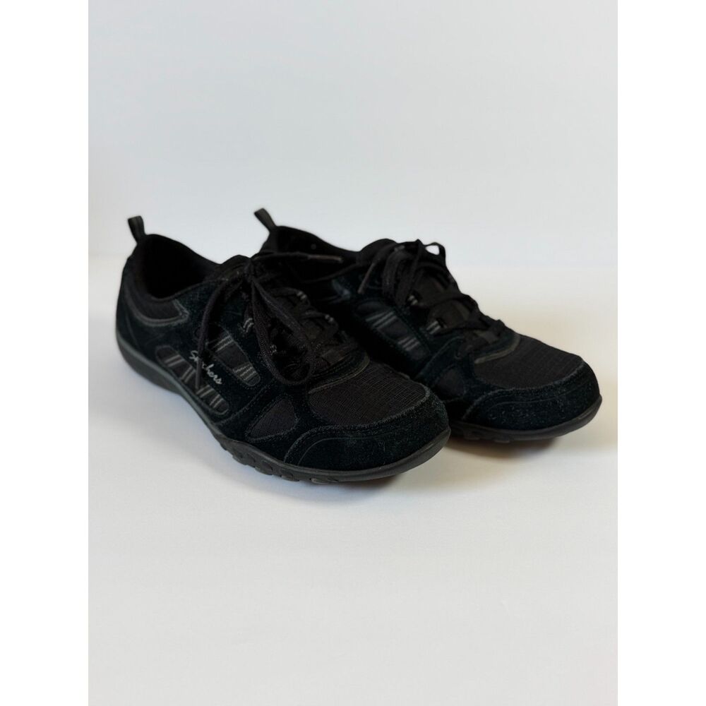 Sketchers Breathe Easy Relaxed Fit with Laces- Women's 8.5